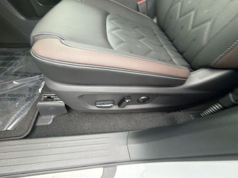 New 2026 Nissan Pathfinder Platinum AWD/4WD image 12