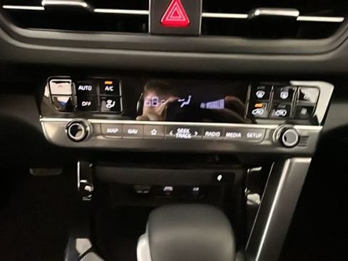 Used 2024 Kia Seltos EX AWD/4WD image 22