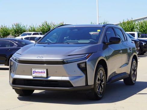 Used 2026 Toyota bZ FWD image 3