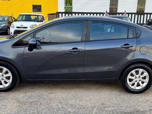 Used 2016 Kia Rio LX image 2