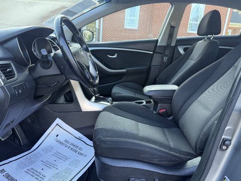 Used 2016 Hyundai Elantra GT w/ Option Group 02 FWD image 14