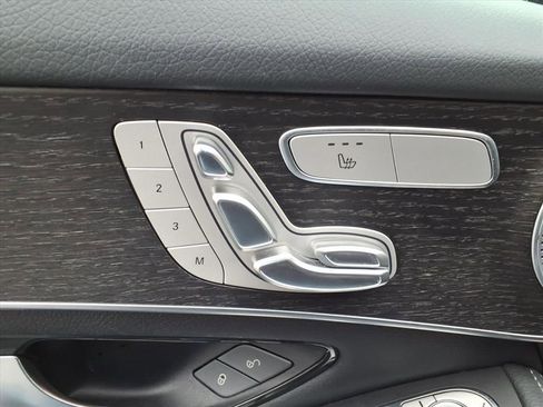 Used 2020 Mercedes-Benz GLC 300 image 16