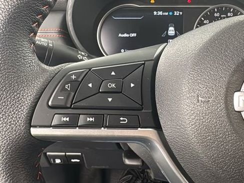 New 2025 Nissan Versa SR w/ Trunk Package FWD image 19