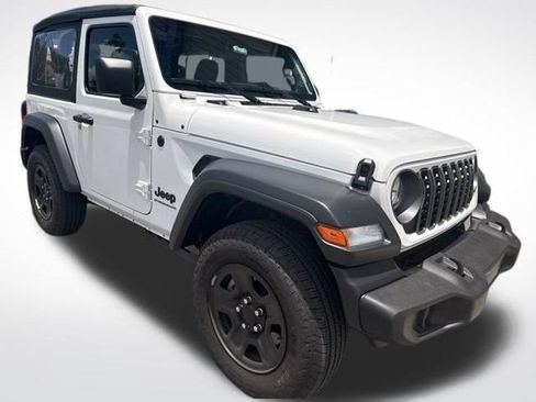 Used 2026 Jeep Wrangler Sport AWD/4WD image 6