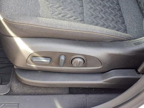 Certified 2023 Chevrolet Equinox LT image 4