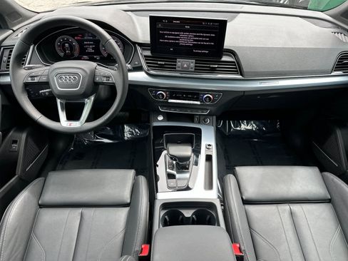Used 2025 Audi Q5 2.0T Premium Plus w/ Premium Plus Package AWD/4WD image 3