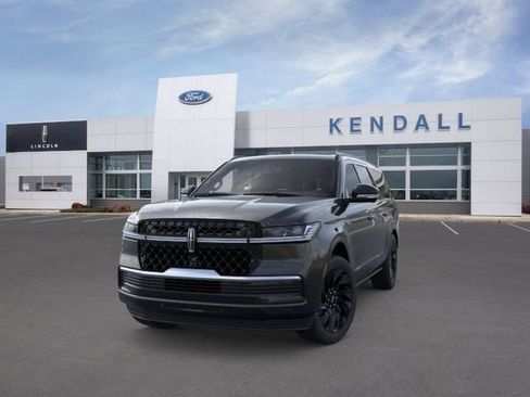 New 2026 Lincoln Navigator L Reserve w/ Jet Appearance Package AWD/4WD image 2