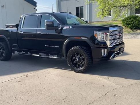 Used 2022 GMC Sierra 2500 Denali w/ Denali Ultimate Package AWD/4WD image 2