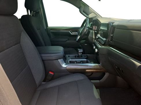 Used 2025 GMC Sierra 1500 Elevation w/ Preferred Package AWD/4WD image 17