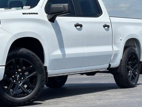 Used 2025 Chevrolet Silverado 1500 Custom w/ Turbomax Blackout Package RWD image 3