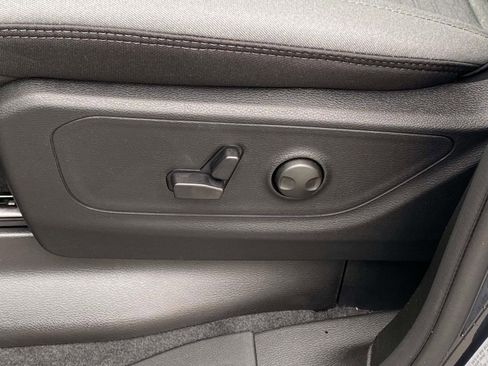 New 2026 RAM 1500 4x4 Crew Cab image 16