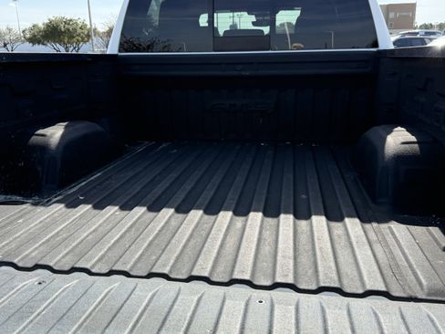 Used 2022 GMC Sierra 1500 AT4 w/ AT4 Premium Package image 32