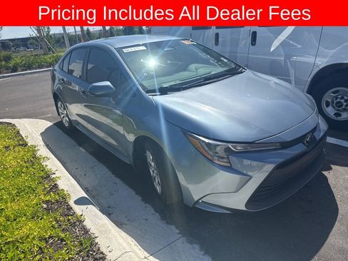 Used 2024 Toyota Corolla LE FWD image 3