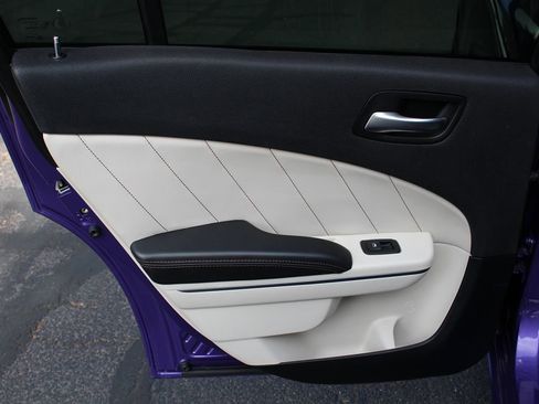 Used 2018 Dodge Charger R/T w/ Plus Group image 12