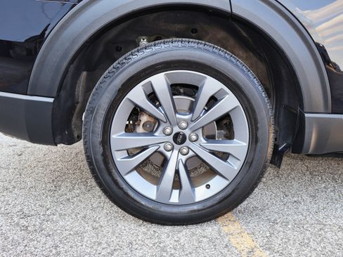 Used 2023 Ford Explorer XLT w/ Equipment Group 202A image 30