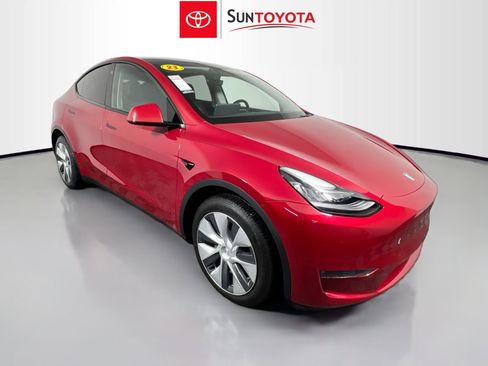 Used 2023 Tesla Model Y Long Range image 1
