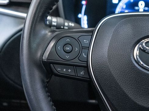 Used 2023 Toyota Corolla Cross XLE w/ Convenience Package image 27