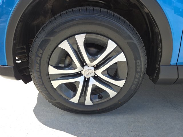Used 2017 Toyota RAV4 LE w/ Carpet Mat Package FWD image 10