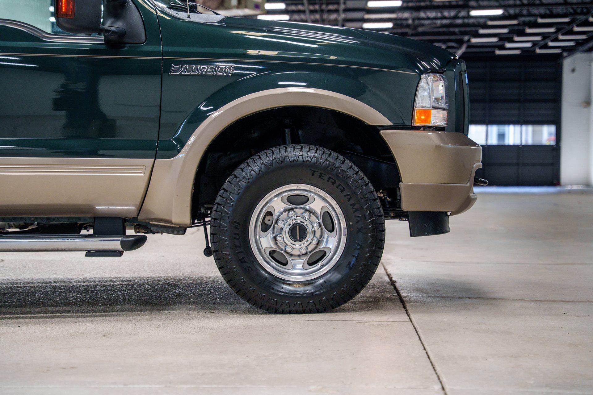 Used 2004 Ford Excursion Eddie Bauer AWD/4WD image 25
