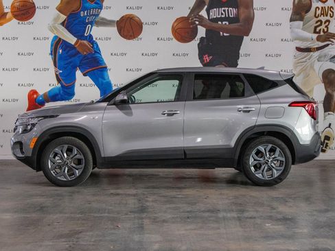 Used 2026 Kia Seltos LX image 16