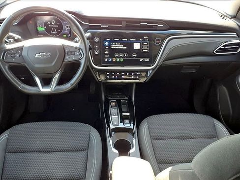 Used 2022 Chevrolet Bolt EUV LT w/ Comfort Package image 13