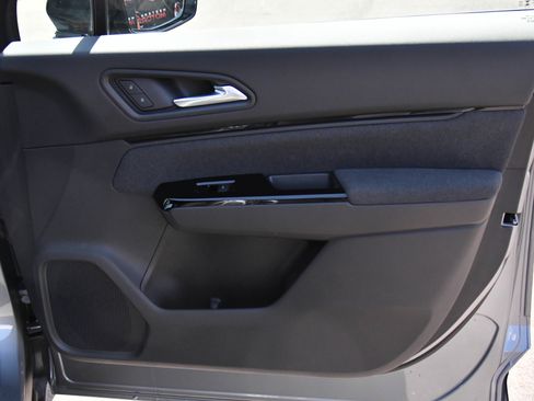 Used 2024 Honda Prologue EX image 45