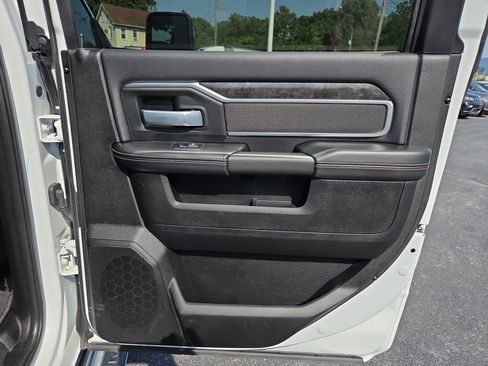 Certified 2024 RAM 2500 Big Horn w/ Off Road Package AWD/4WD image 20