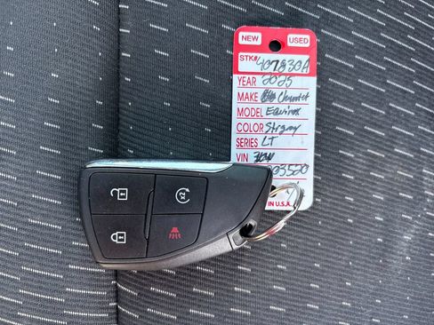 Used 2025 Chevrolet Equinox LT FWD image 31