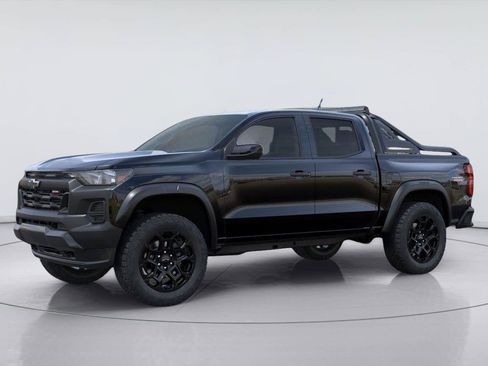 New 2026 Chevrolet Colorado Trail Boss w/ Midnight Edition AWD/4WD image 2