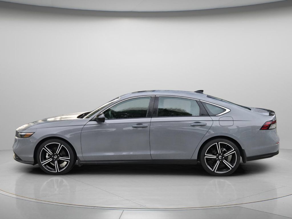 Used 2024 Honda Accord Sport image 5