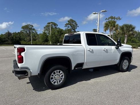 Used 2022 Chevrolet Silverado 2500 LT w/ All Star Edition AWD/4WD image 3