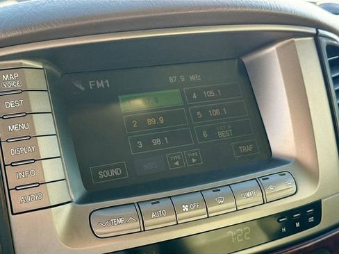 Used 2007 Toyota Land Cruiser w/ Convenience Pkg image 15