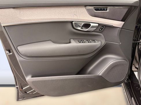 New 2026 Volvo XC90 B5 Ultra image 22