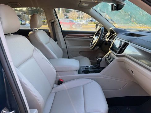 Used 2018 Volkswagen Atlas SE image 18