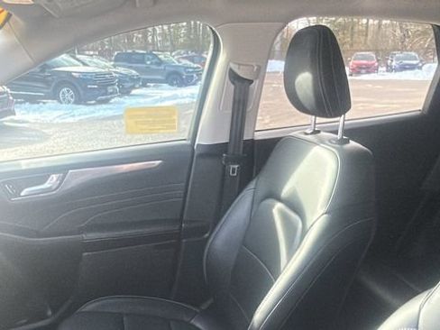 Used 2021 Ford Escape Titanium image 32