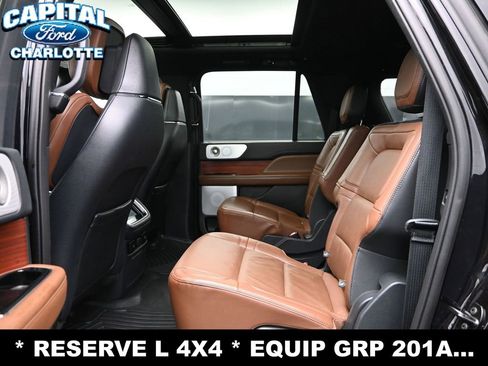 Used 2024 Lincoln Navigator L Reserve image 11