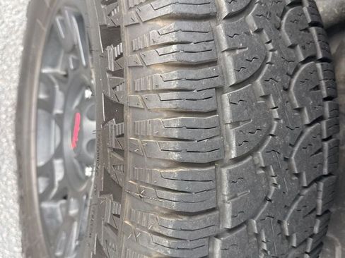 Used 2022 Toyota 4Runner SR5 AWD/4WD image 18