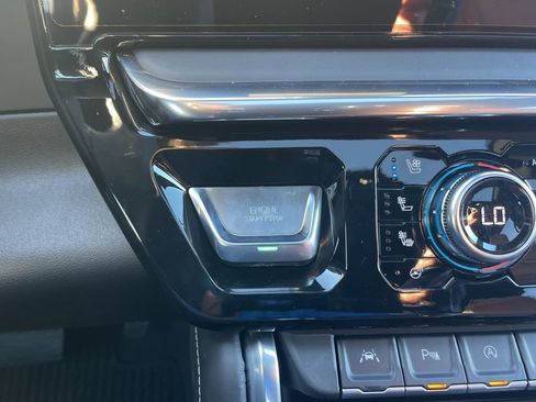 New 2026 GMC Sierra 1500 Denali Ultimate w/ LPO, Black Badging Package AWD/4WD image 22