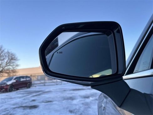 Certified 2023 Cadillac XT4 Luxury w/ Cold Weather Package image 13