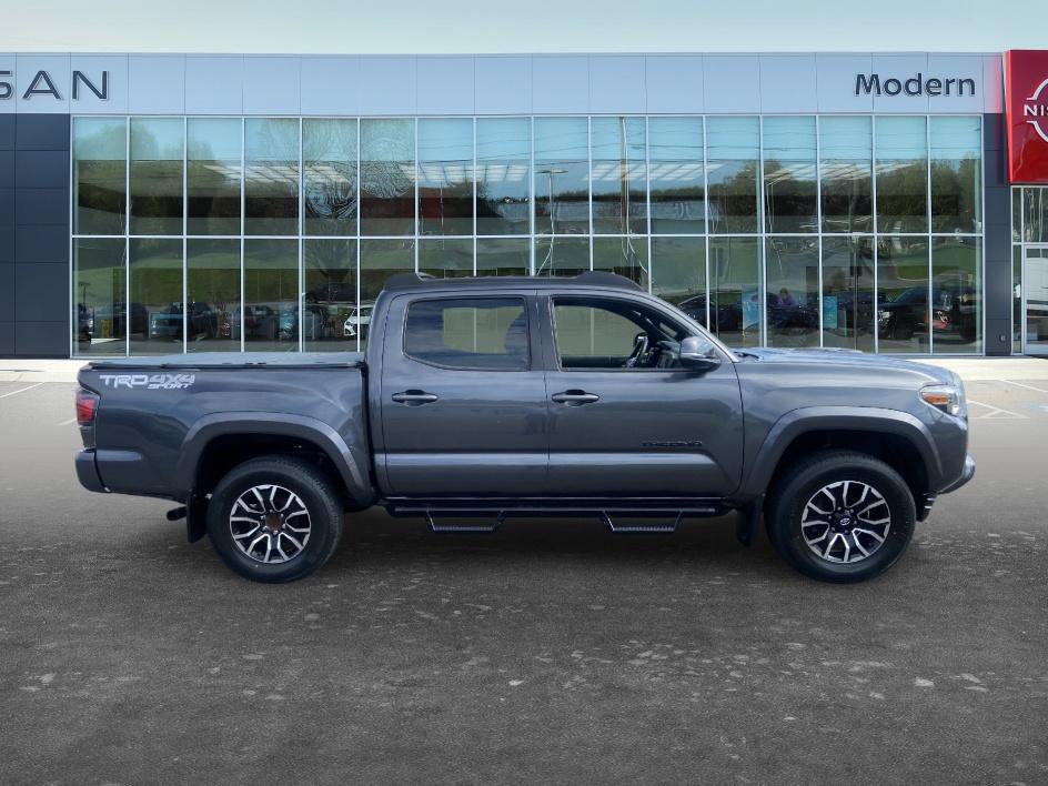 Used 2020 Toyota Tacoma TRD Sport w/ TRD Premium Sport Package AWD/4WD image 7
