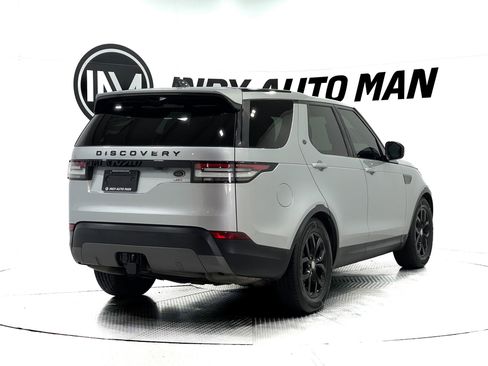 Used 2018 Land Rover Discovery SE image 4