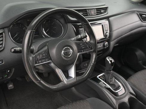 Used 2018 Nissan Rogue S w/ S Value Package FWD image 12