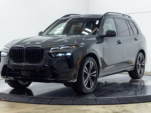 Used 2026 BMW X7 xDrive40i w/ M Sport Package AWD/4WD image 8