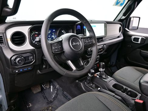 Used 2025 Jeep Wrangler Unlimited Sport S 4xe AWD/4WD image 14