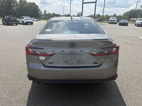 Used 2025 Toyota Camry SE FWD image 8