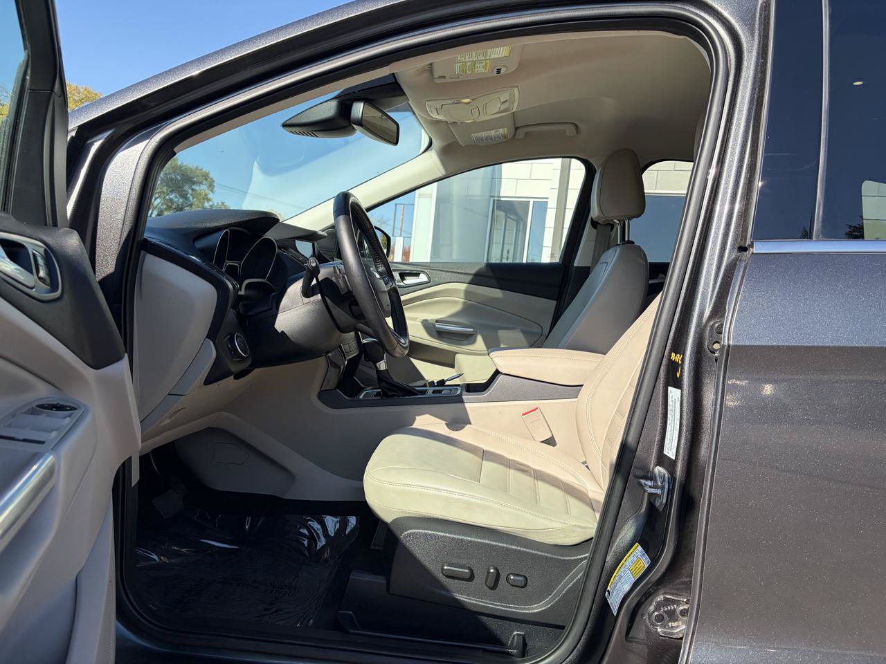 Used 2017 Ford Escape Titanium w/ Equipment Group 301A FWD image 15