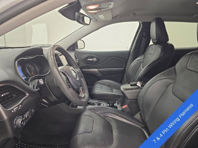 Used 2021 Jeep Cherokee Latitude Lux w/ Comfort/Convenience Group AWD/4WD image 19