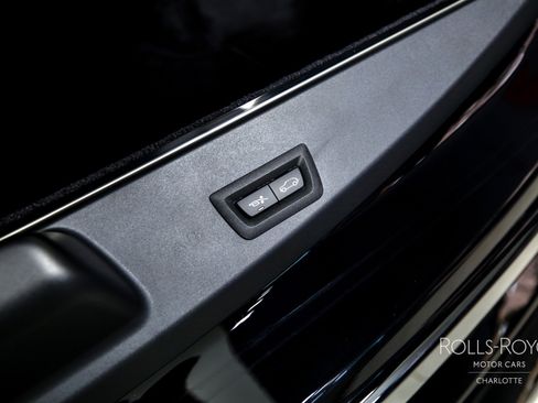 Certified 2024 Rolls-Royce Cullinan Black Badge w/ Dark Exterior Package image 26