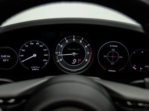 Used 2022 Porsche 911 Turbo S image 76