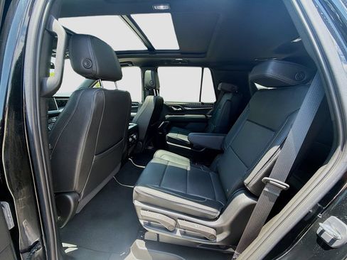Used 2023 GMC Yukon Denali AWD/4WD image 23